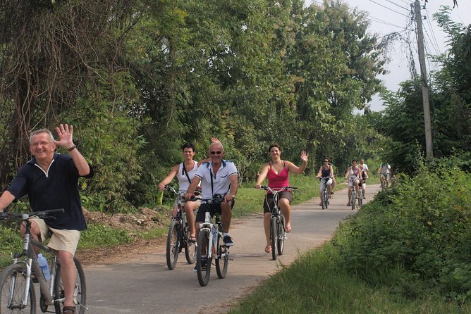 Half-Day Lanna Countryside Cycling Tour in Chiang Mai - The village school and everyday local life