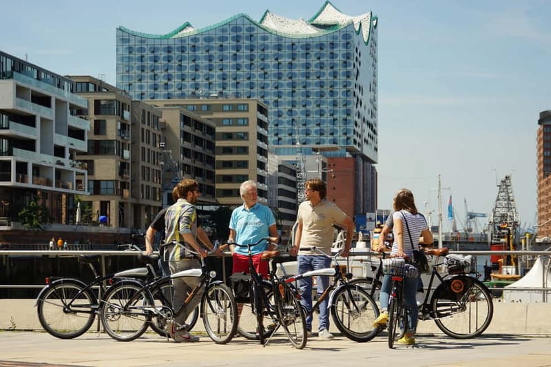 Hamburg 3-Hour Bike Tour - Starting in St. Pauli with the right bicycle