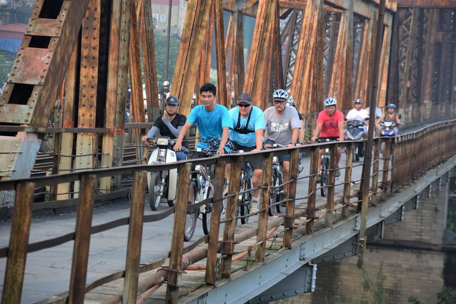 Hanoi: Bike Tour Through Hidden Gems and Banana Island - Crossing Long Bien Bridge toward Banana Island