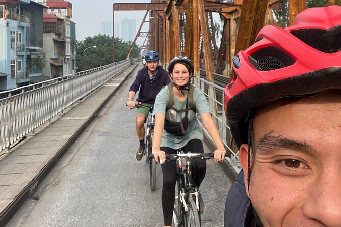 Hanoi City Bike Tour through Banana Island & Food Tasting - Why cycling gives you a different Hanoi