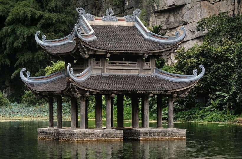 Hanoi:Ninh Binh-Trang An-Mua Cave-Hoa Lu&Cycling BEST SELLER - The road from Hanoi to Ninh Binh