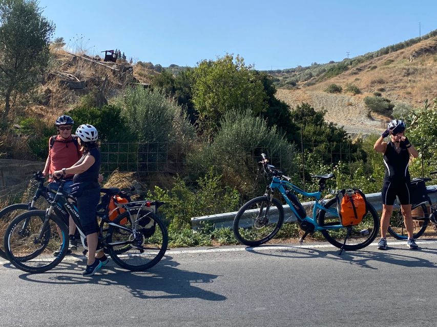 Heraklion: Wine Tasting E-Bike Tour - Why the small group improves the ride