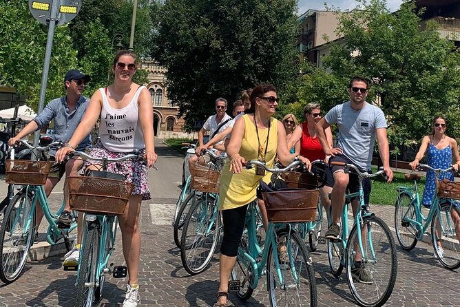 Highlights and hidden gems Verona Bike Tour - Porta Borsari and Piazza delle Erbe