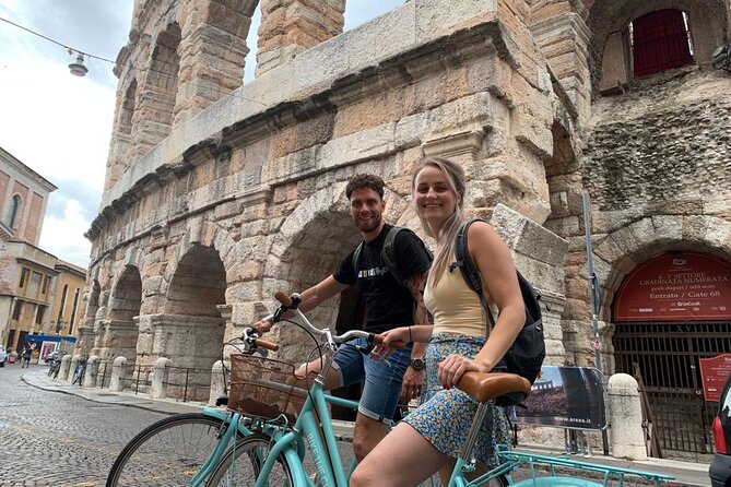 Highlights and hidden gems Verona Bike Tour - Piazza dei Signori and the Scaliger tombs
