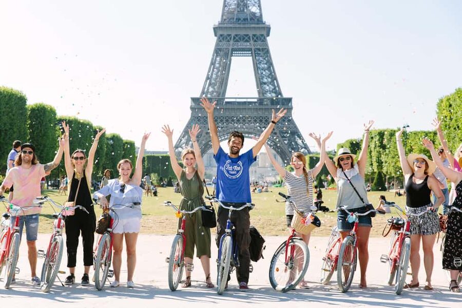 Highlights of Paris Bike Tour in English or Dutch - Practical details that affect your day