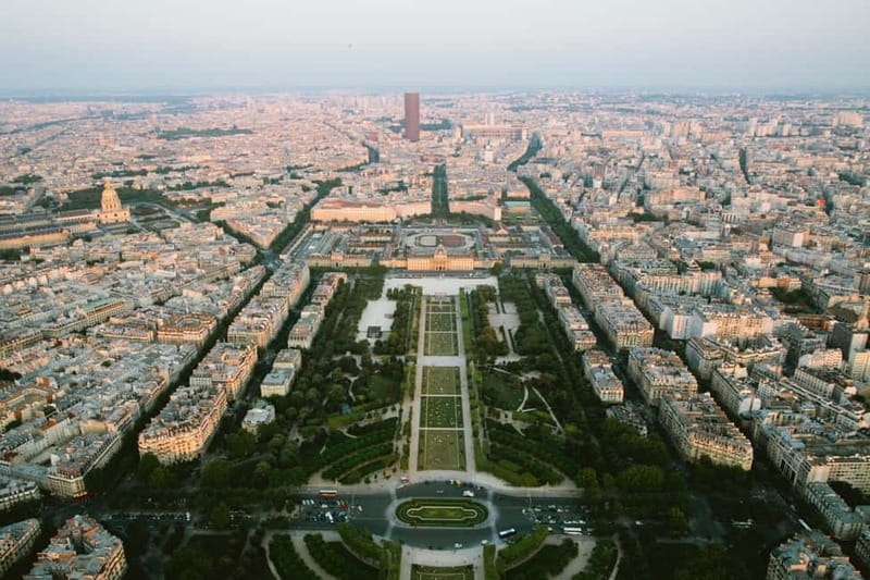 Highlights of Paris Bike Tour in English or Dutch - Why a bike works so well in central Paris