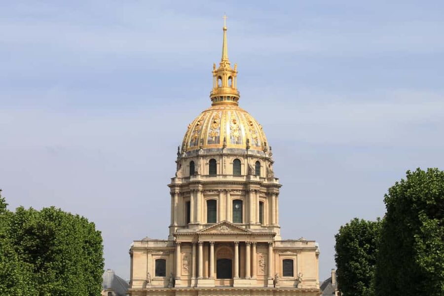 Highlights of Paris Bike Tour in English or Dutch - Champs-Élysées, Grand Palais, and Petit Palais