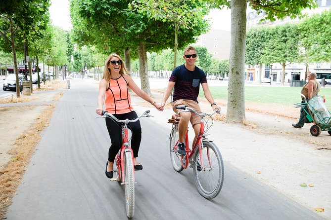 Highlights of Paris Bike Tour w/ a Local Guide (English or Dutch) - Place de la Concorde, the Tuileries, and the Louvre