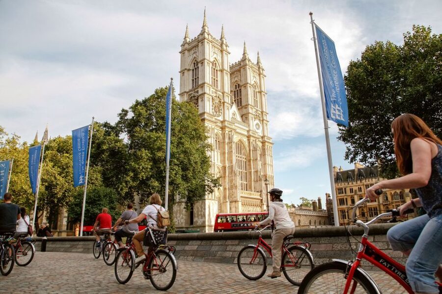 Highlights of Royal London Bike Tour (3 Hours) - The bicycles, pace, and group safety