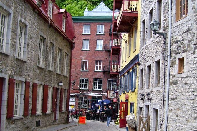 Historical Lower Town & Neighborhoods Bike Tour - Five things to know before you book