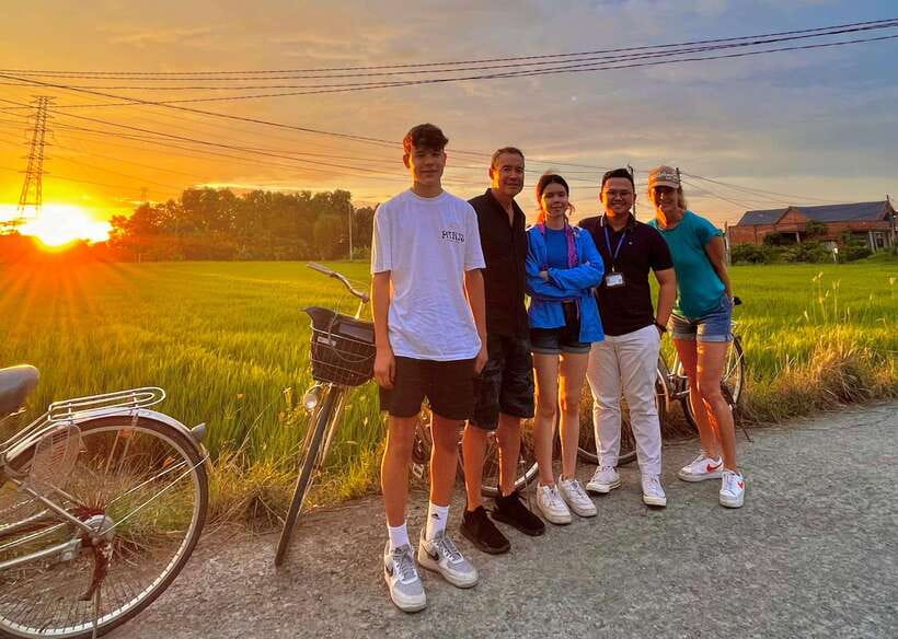 Ho Chi Minh City: 2-Day Bike & Kayak Mekong Delta Tour - Family Tiny Garden and the First Bicycle Ride