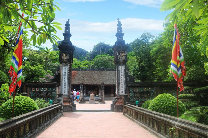 Hoa Lu - Tam Coc - Ninh Binh Day Tour: Biking, Visit Local Family - The small-group advantage