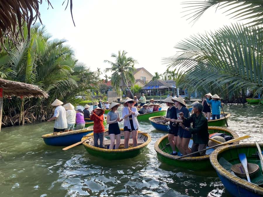 Hoi An Countryside Bike Tour- Tra Que Village & Basket Boat - Tofu, rice wine, and a taste of village life