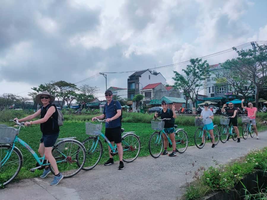 Hoi An: Countryside by Cycling, Buffalo Riding & Do Farming - Who will enjoy this Hoi An tour most?