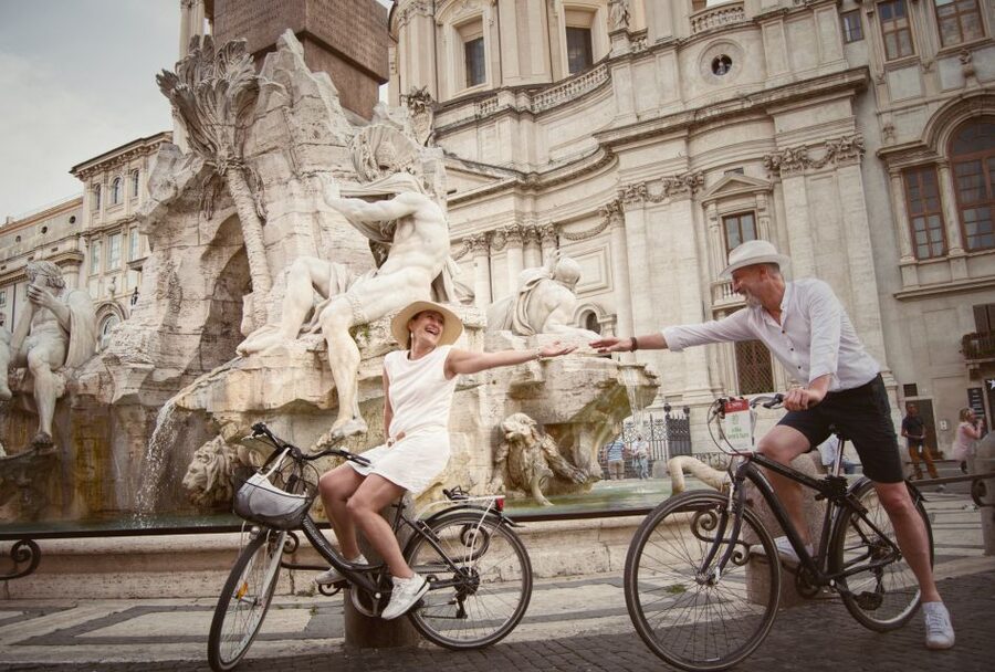 In Rome like a star: e-bike tour with photo shoot - Piazza di Spagna and the Spanish Steps area