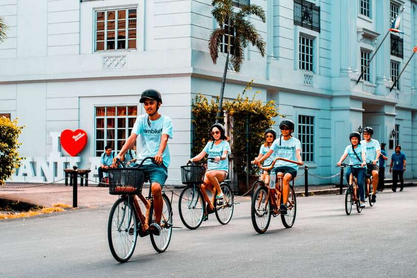 Intramuros, Manila: Historical Bamboo Bike Tour - Puerta del Parian and the colonial city gates