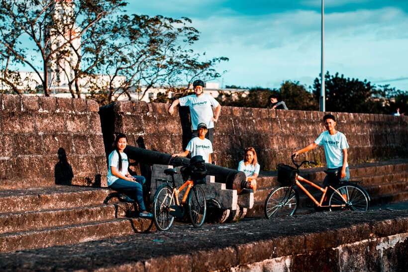 Intramuros, Manila: Historical Bamboo Bike Tour - Manila Cathedral and Plaza de Roma
