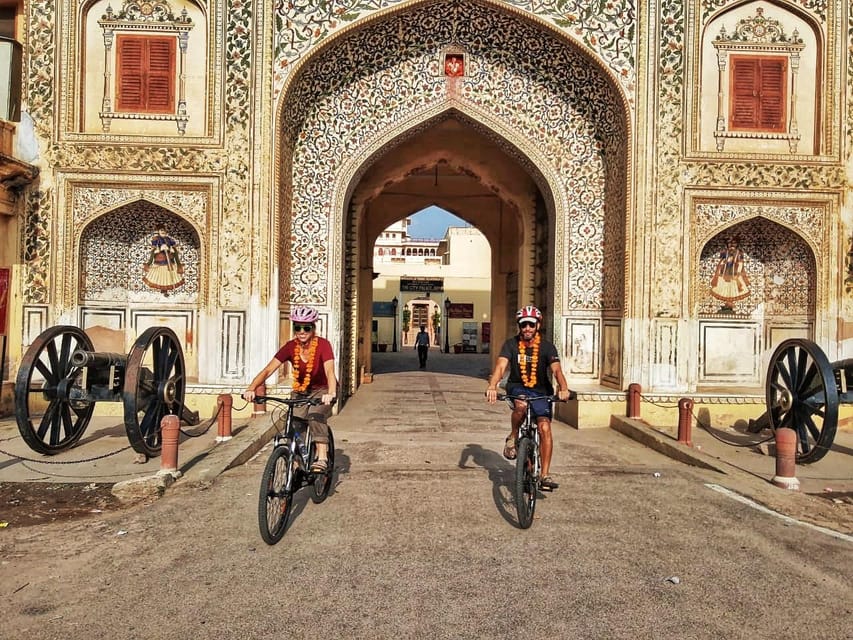 Jaipur: 3-Hour Morning Bike Tour of Jaipur Old City - Chai With a Three-Generation Tea Family