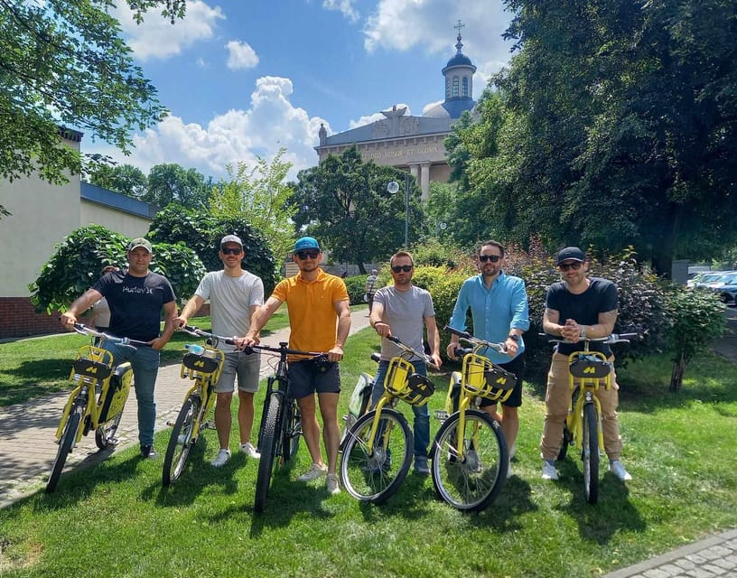 Katowice and Nikiszowiec: bicycle tour with guide - Bogucice, a church, and a local story