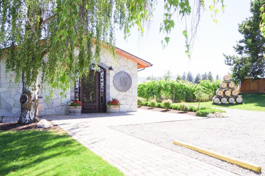 Kelowna: E-Bike Guided Wine Tour with Lunch & Tastings - Priest Creek Family Estate Winery brings a family touch
