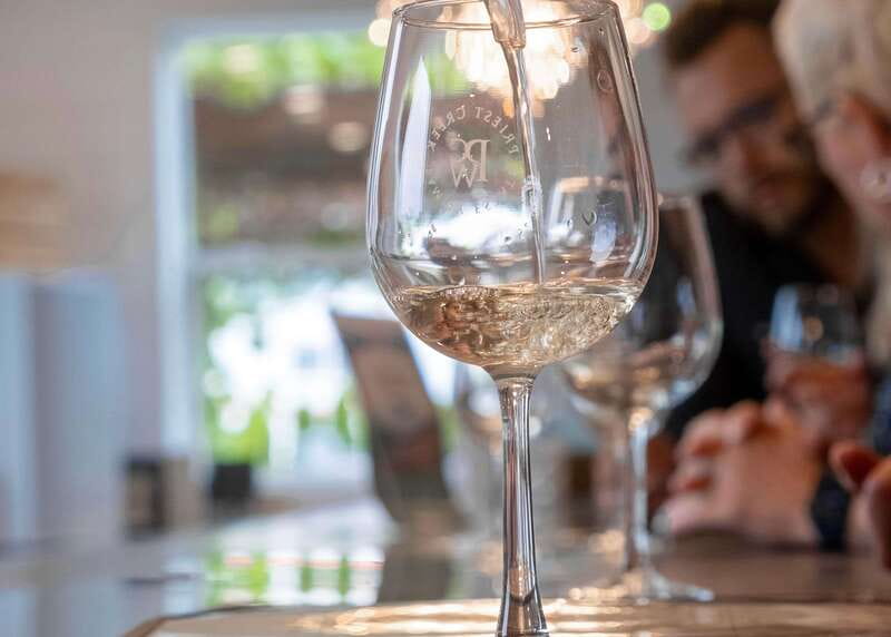 Kelowna: E-Bike Guided Wine Tour with Lunch & Tastings - The final ride back to Kelowna