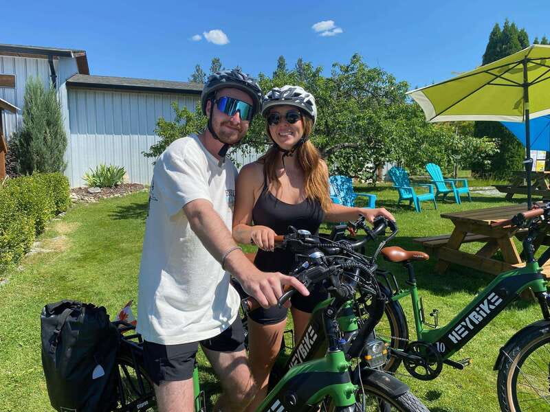 Kelowna: E-Bike Guided Wine Tour with Lunch & Tastings - Starting at Lakeside Eco-Sports
