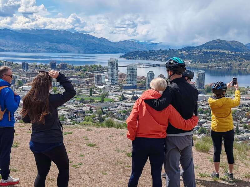 Kelowna: E-Bike Rental with In-App Navigation Guide - Following preset trails with the navigation app