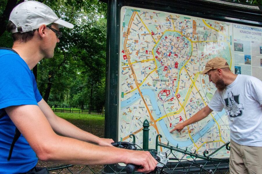 Krakow: Bike Tour of Old Town, Jewish Quarter and the Ghetto - The guides make the difference