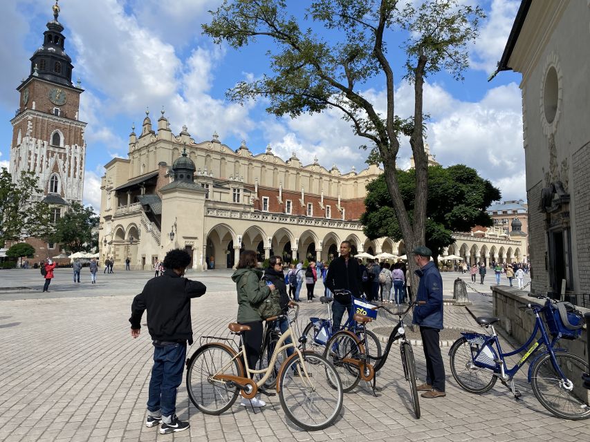 Krakow: Old Town Bike Tour with a Guide - The Bicycles, Helmets, and Comfort Level