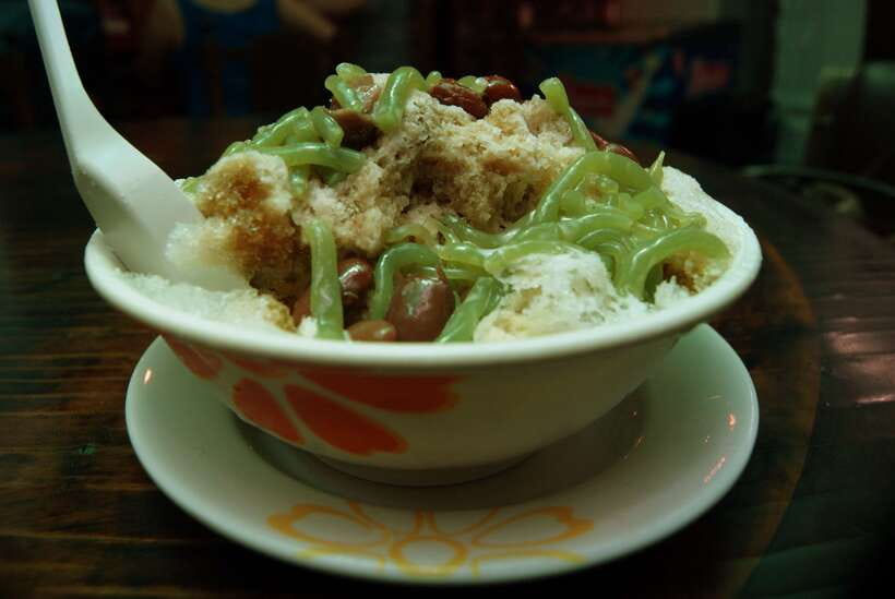 Kuala Lumpur: Evening Food Tour by Bike - Why this evening bike tour feels different