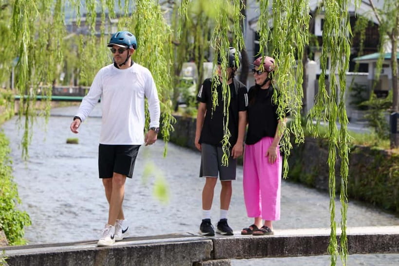 Kyoto: Hidden Gems E-Bike Tour Through Backstreets & Temples - Heian Shrine and the Shape of Modern Kyoto