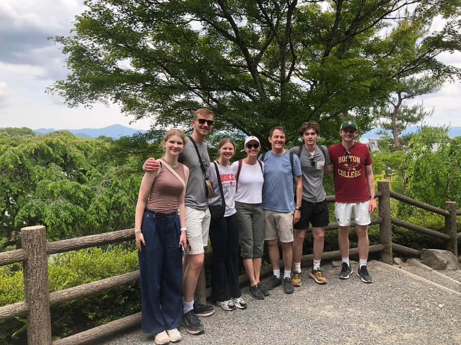 Kyoto: Memory Kyoto E-Bike Tour - Riding the backstreets between the temples