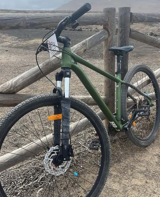 LA GRACIOSA: Bike rental MOUNTAIN BIKES - From the port to Playa de las Conchas