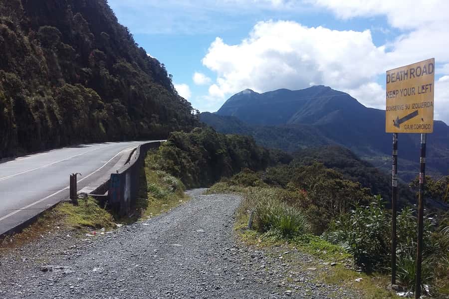 La Paz: Mountain Bike Down the World's Most Dangerous Road - Yolosa and La Senda Verde Animal Refuge