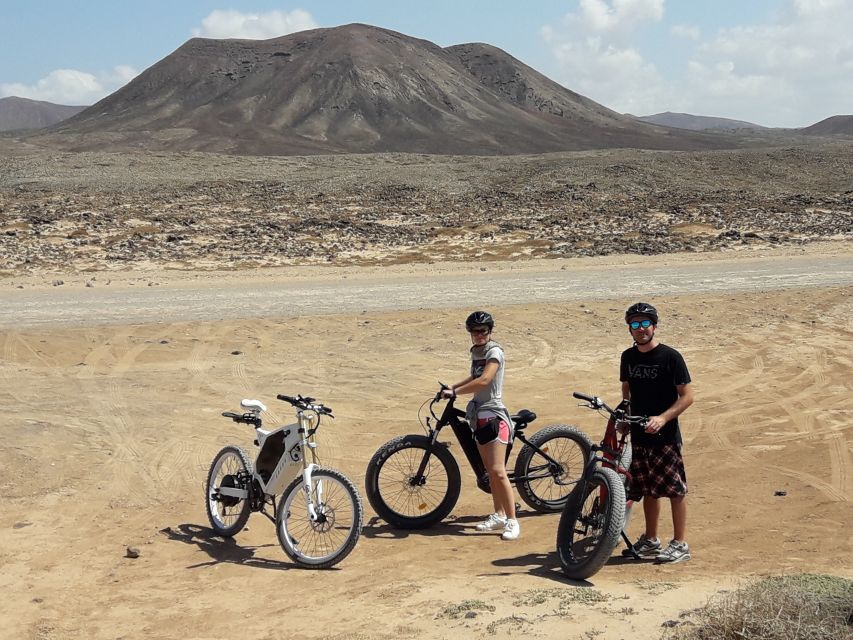 Lanzarote: Advanced 5-Hour Fuerteventura E-Bike Tour - Getting fitted to the e-bike in Corralejo