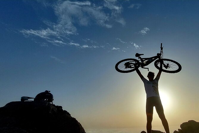 Lanzarote E-Bike Tour: Volcano Craters & Scenic Vineyards - Why this tour gives you a better look at Lanzarote