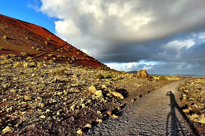 Lanzarote E-Bike Tour: Volcano Craters & Scenic Vineyards - Premium e-bikes help, but they do not do everything