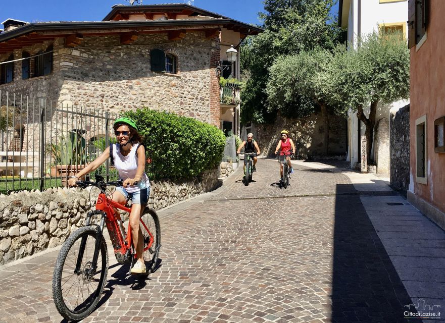 Lazise: Bike Tour and Wine Tasting - Photo stops with a wider view of Lake Garda