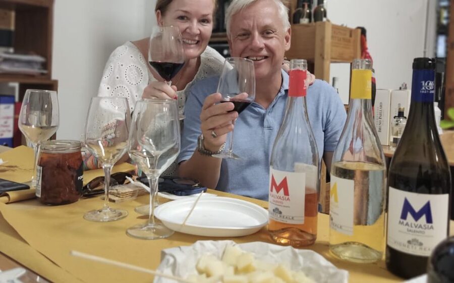 Lecce: Guided Tour & Wine Tasting by Bike - Three wines and an introduction to Apulian winemaking