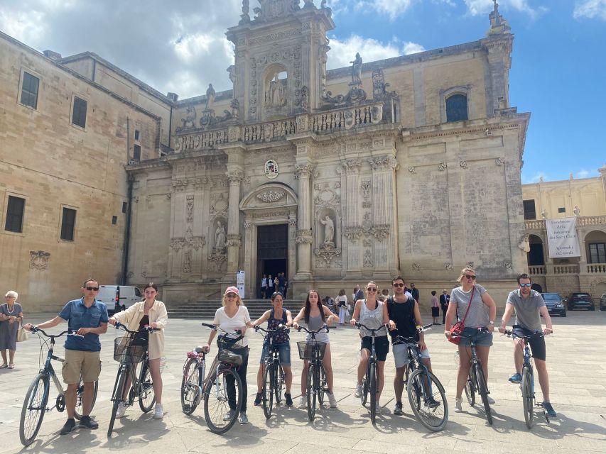 Lecce: Guided Tour & Wine Tasting by Bike - What the guide adds to the experience
