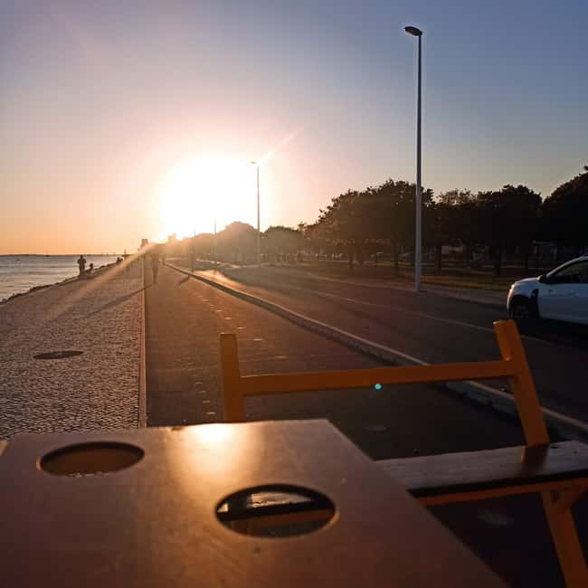 Lisbon: 1-Hour Beer, Sangria or Wine Bike Sightseeing Tour - Practical timing and booking advice