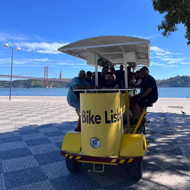 Lisbon: 1-Hour Beer, Sangria or Wine Bike Sightseeing Tour - Drinks, music, and the social side