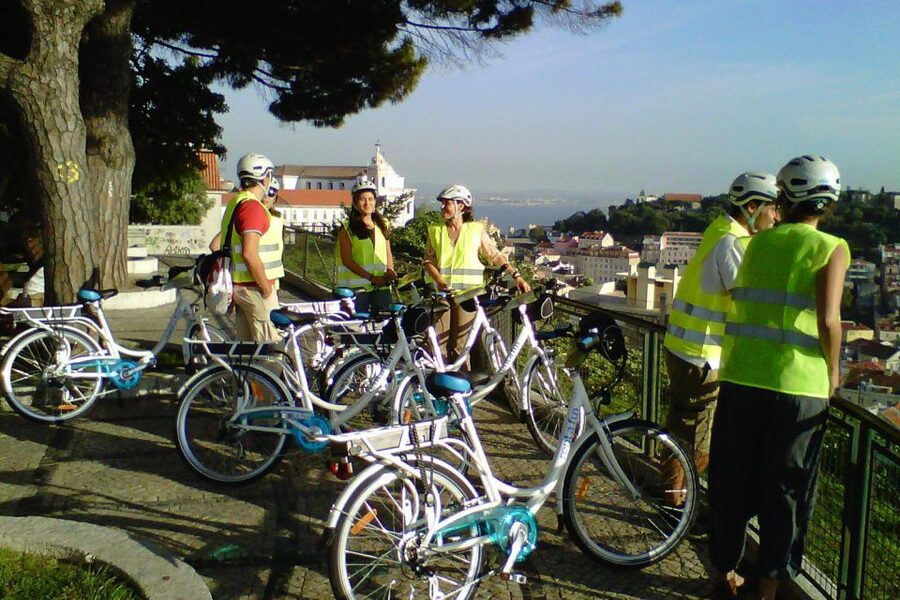 Lisbon: 7 Hills Half-Day Electric Bike Tour - Feira da Ladra, Panteão Nacional, and São Vicente de Fora
