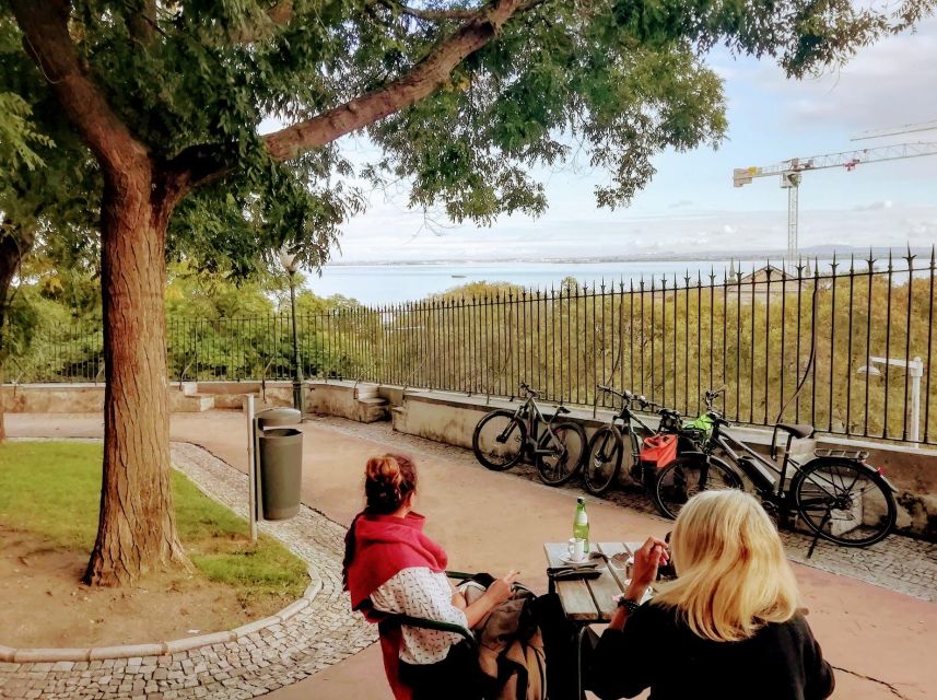 Lisbon: 7 Hills Panoramic Guided Tour by E-Bike - Who should book this ride