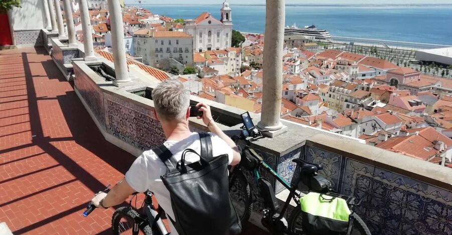 Lisbon: 7 Hills Panoramic Guided Tour by E-Bike - São Pedro de Alcântara and Lisbon from above