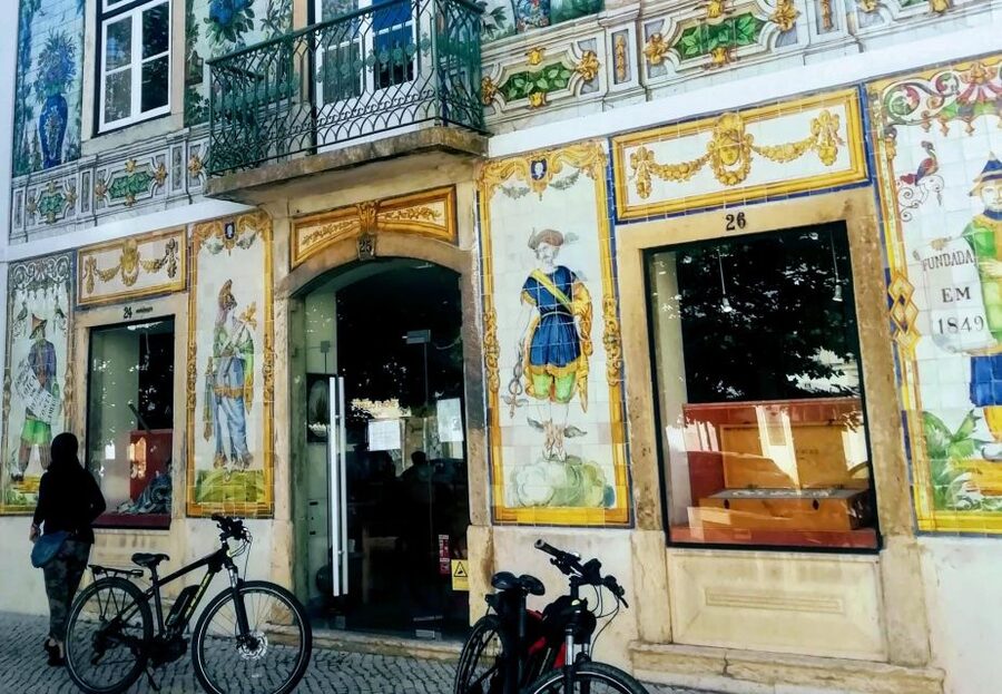 Lisbon: 7 Hills Panoramic Guided Tour by E-Bike - How much ground you cover in four hours