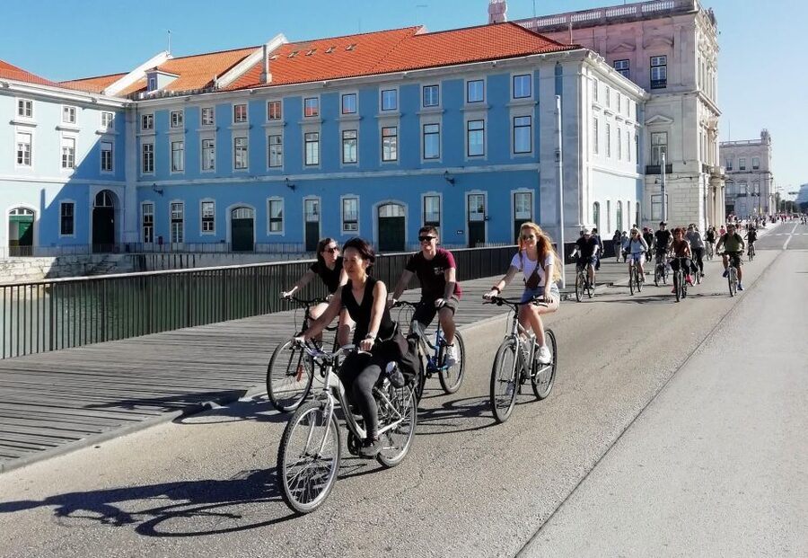 Lisbon: Bike Tour From City Center to Belem - Bikes, group size, and the real value