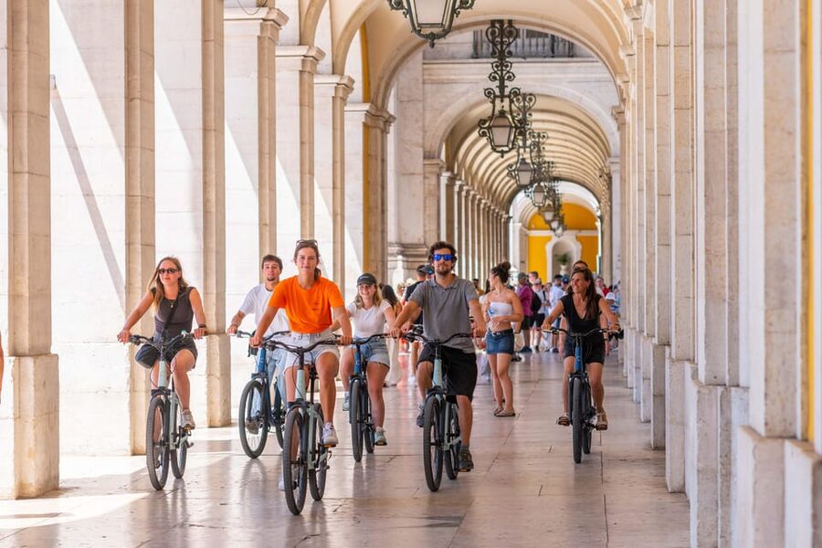 Lisbon Bike Tour: Langs de rivier van Belém naar Lissabon - Key points at a glance
