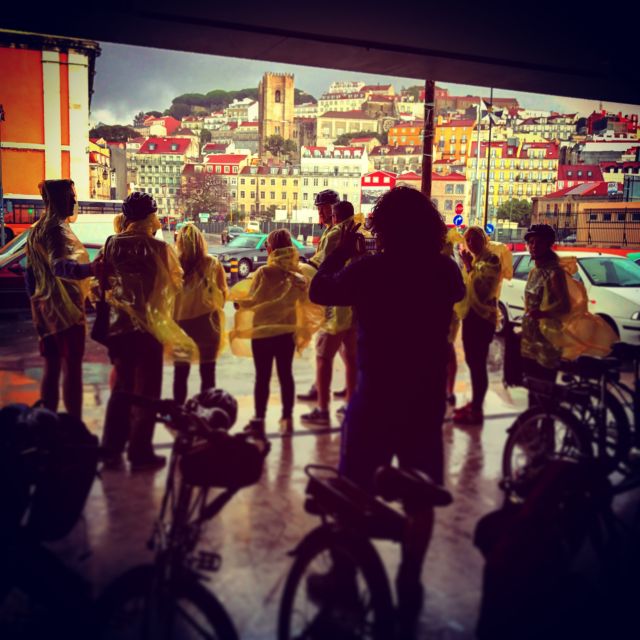 Lisbon: City Highlights and Viewpoints E-Bike Tour - Avenidas Novas and the city beyond the postcards