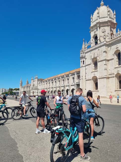 Lisbon: E-Bike Adventure to Belém with Pastel Tasting - The pastel de Belém stop